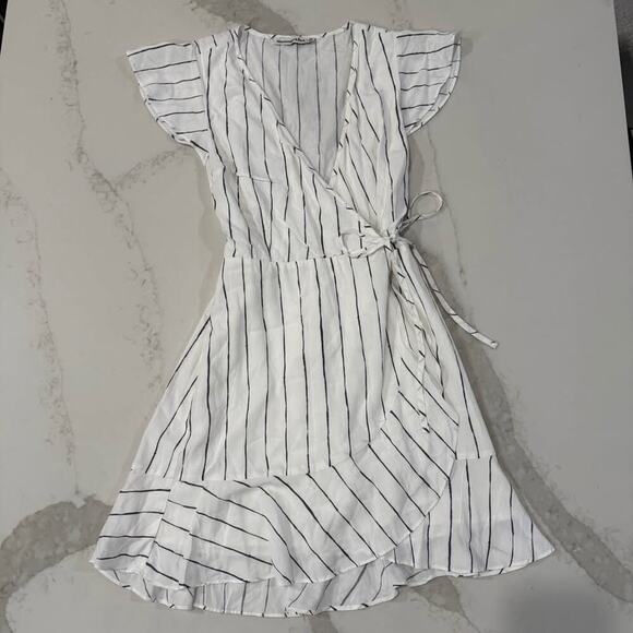 Abercrombie & Fitch Striped Wrap Mini Dress Womens XS White Tie Waist Ruffle Hem - Picture 1 of 9